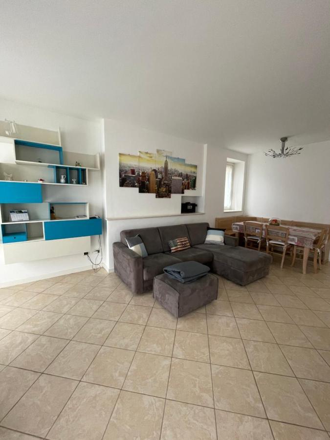 Cottage Il Cigno Con Accesso Al Lago - Como Lake デルヴィオ エクステリア 写真